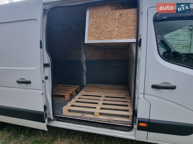 Вантажний фургон Renault Master 2014 в Ковелі
