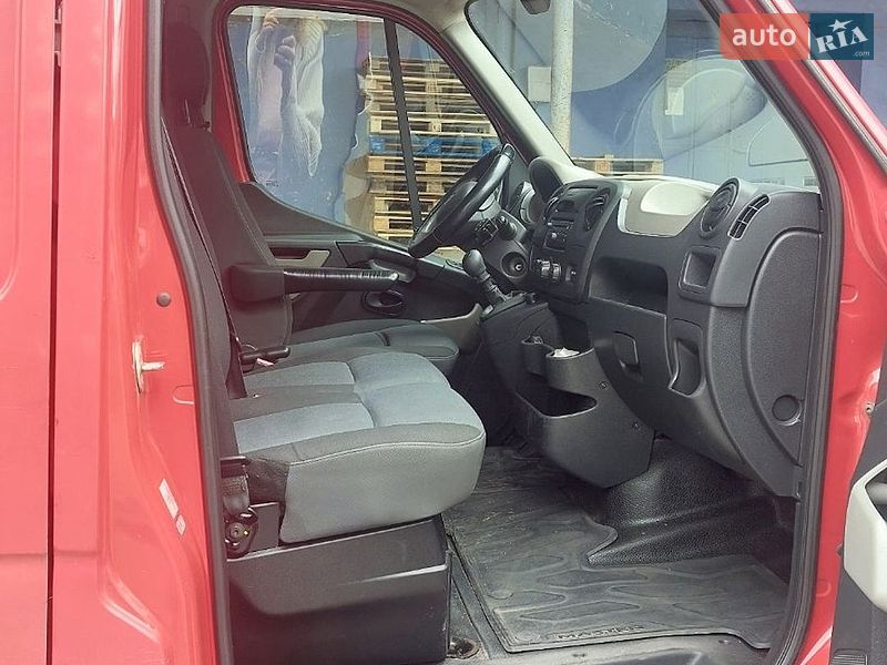 Вантажний фургон Renault Master 2013 в Луцьку