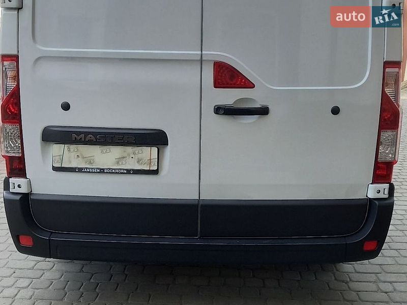 Вантажний фургон Renault Master 2017 в Львові