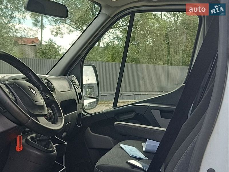 Грузовой фургон Renault Master 2016 в Бартатовом
