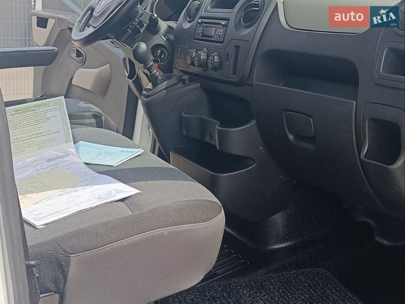 Грузовой фургон Renault Master 2016 в Бартатовом