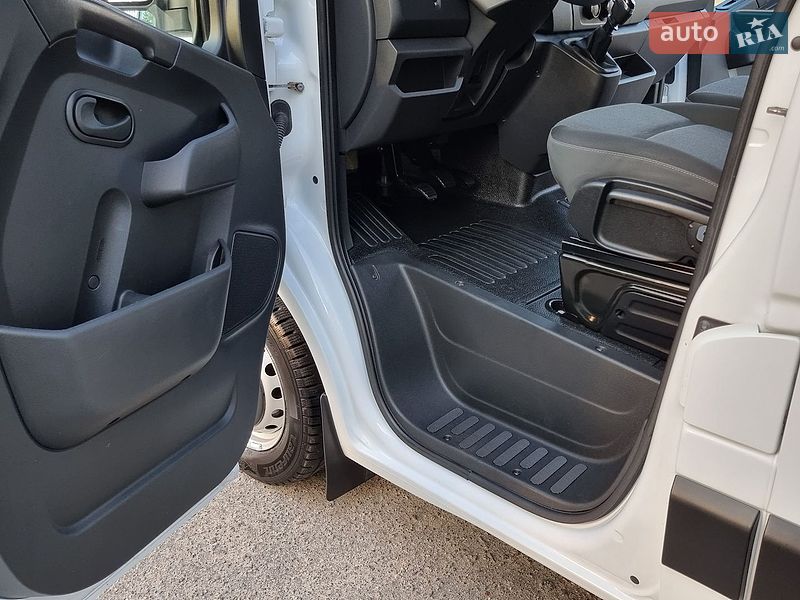 Вантажний фургон Renault Master 2021 в Житомирі