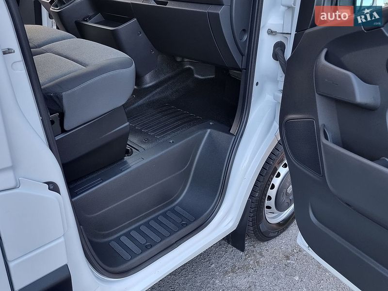 Вантажний фургон Renault Master 2021 в Житомирі