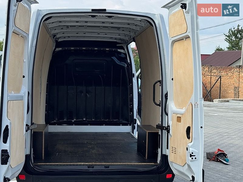 Вантажний фургон Renault Master 2023 в Дубні