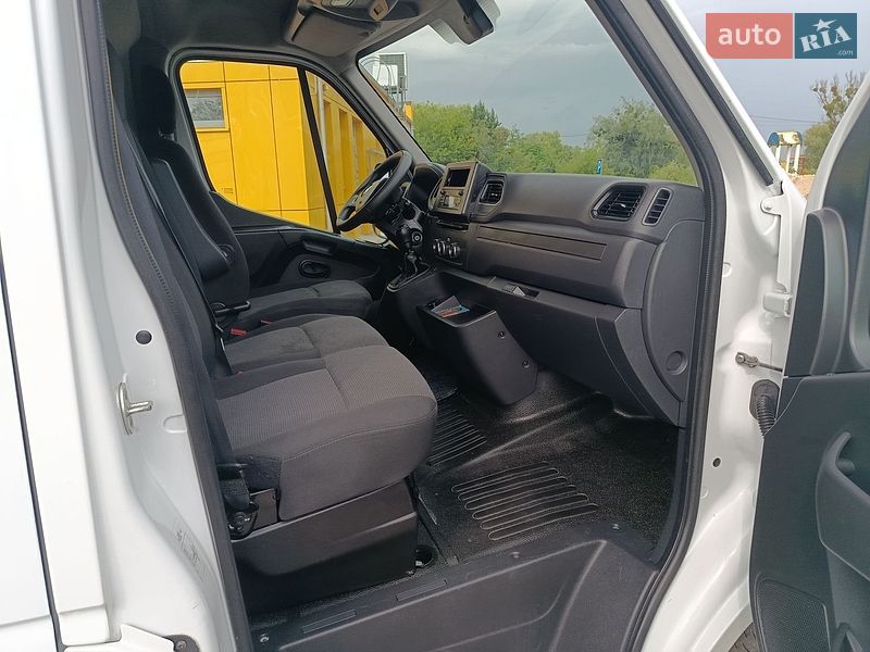 Вантажний фургон Renault Master 2022 в Дубні