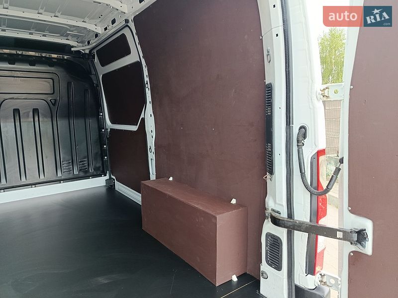 Вантажний фургон Renault Master 2022 в Дубні