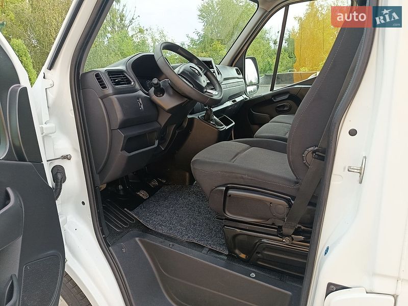 Вантажний фургон Renault Master 2022 в Дубні