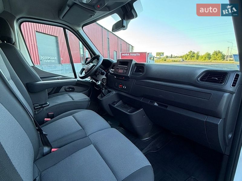 Вантажний фургон Renault Master 2021 в Луцьку