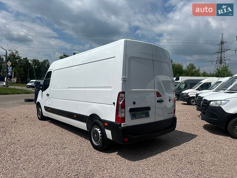 Вантажний фургон Renault Master 2018 в Рівному