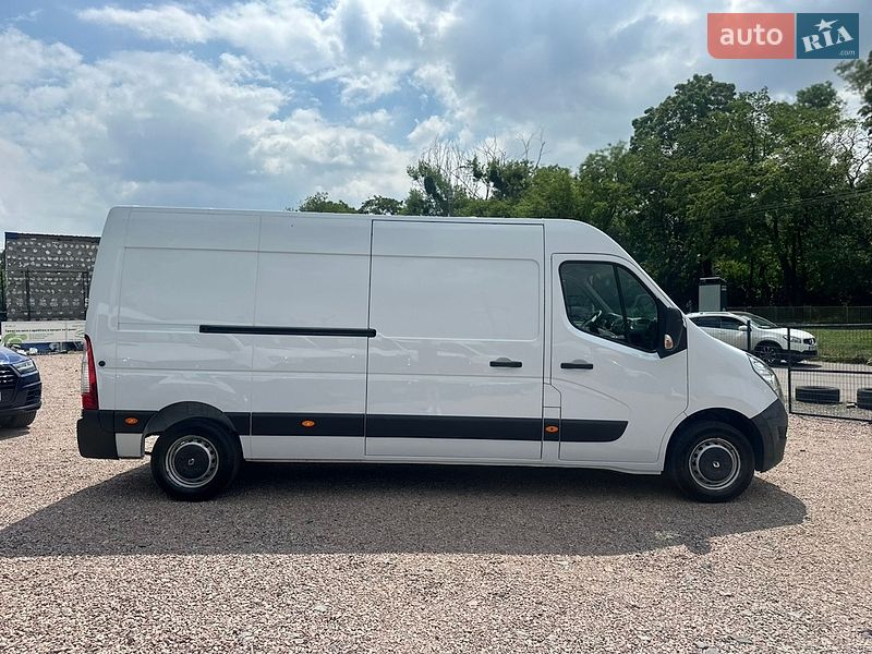 Вантажний фургон Renault Master 2018 в Рівному