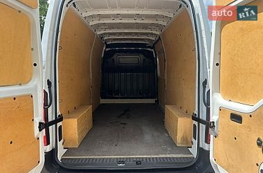 Вантажний фургон Renault Master 2018 в Рівному