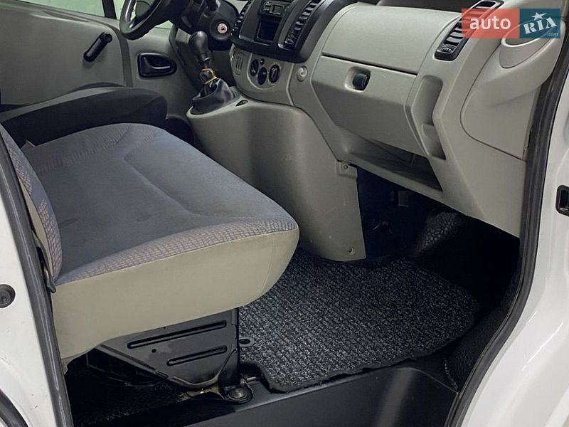 Мінівен Renault Master 2005 в П'ятихатках