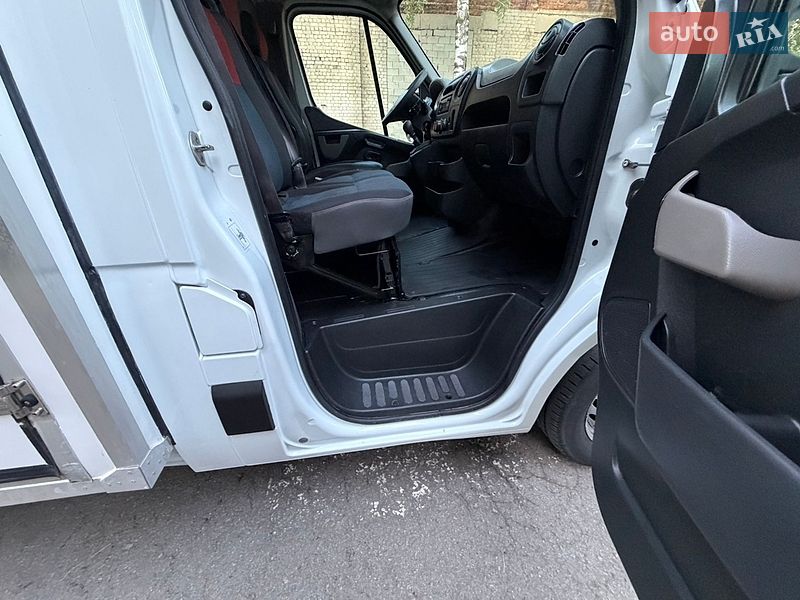 Рефрижератор Renault Master 2016 в Корце