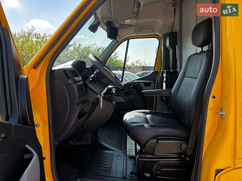 Микроавтобус грузовой (до 3,5т) Renault Master 2021 в Львове