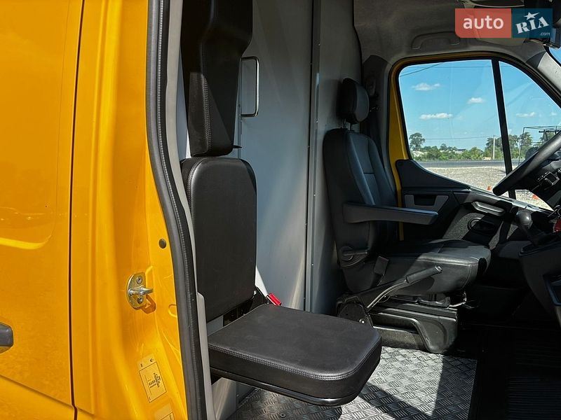 Микроавтобус грузовой (до 3,5т) Renault Master 2021 в Львове