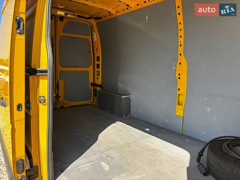 Микроавтобус грузовой (до 3,5т) Renault Master 2021 в Львове