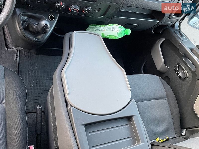 Грузовой фургон Renault Master 2015 в Киеве фото 21 Грузовой фургон Renault Master 2015 в Киеве