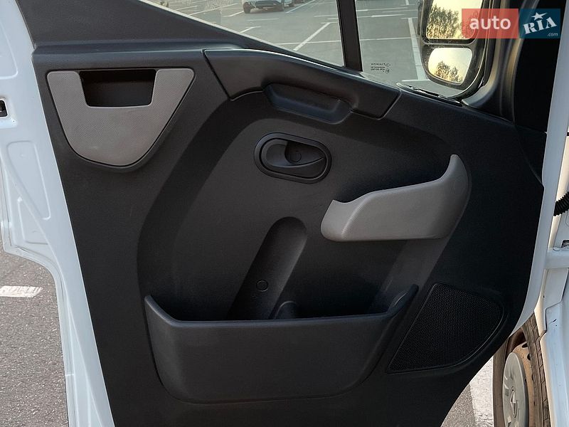 Грузовой фургон Renault Master 2015 в Киеве фото 11 Грузовой фургон Renault Master 2015 в Киеве