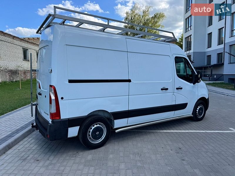 Грузовой фургон Renault Master 2016 в Дубно