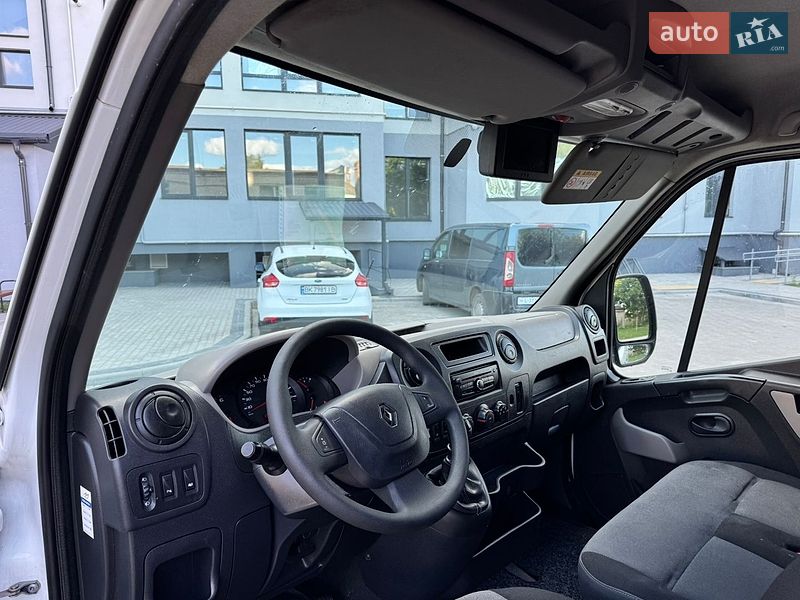 Грузовой фургон Renault Master 2016 в Дубно