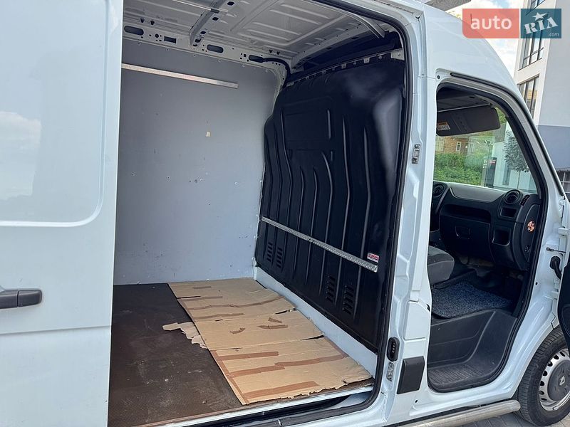 Грузовой фургон Renault Master 2016 в Дубно