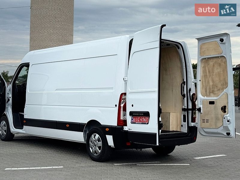 Вантажний фургон Renault Master 2023 в Дубні