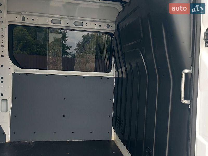 Грузовой фургон Renault Master 2019 в Млинове фото 22 Грузовой фургон Renault Master 2019 в Млинове