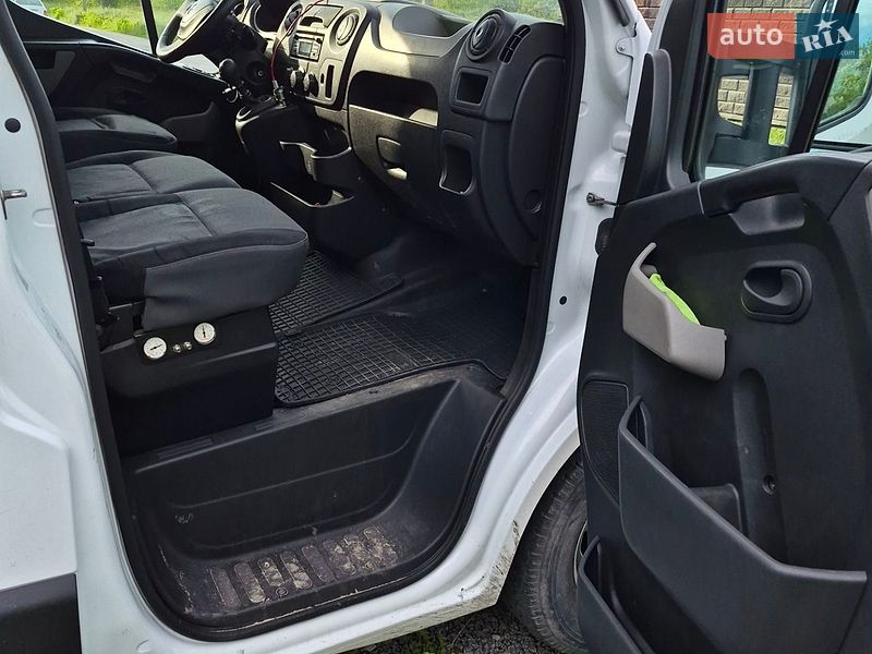 Эвакуатор Renault Master 2014 в Житомире