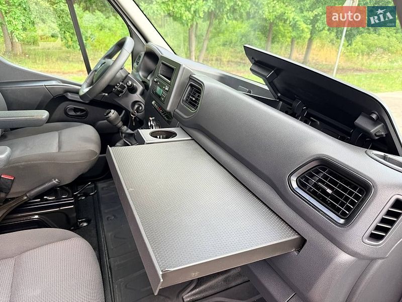 Грузовой фургон Renault Master 2023 в Киеве