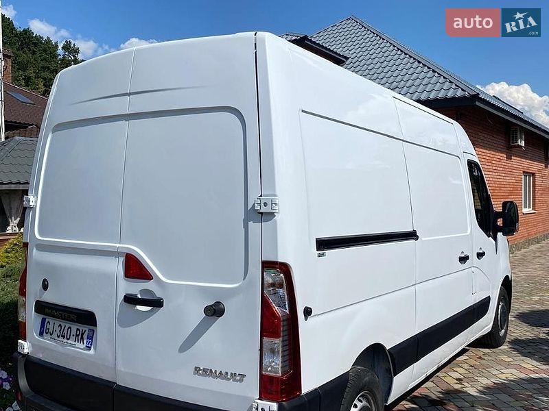 Вантажний фургон Renault Master 2022 в Умані