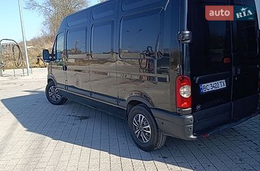 Грузовой фургон Renault Master 2008 в Львове