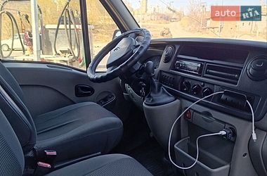 Грузовой фургон Renault Master 2008 в Львове