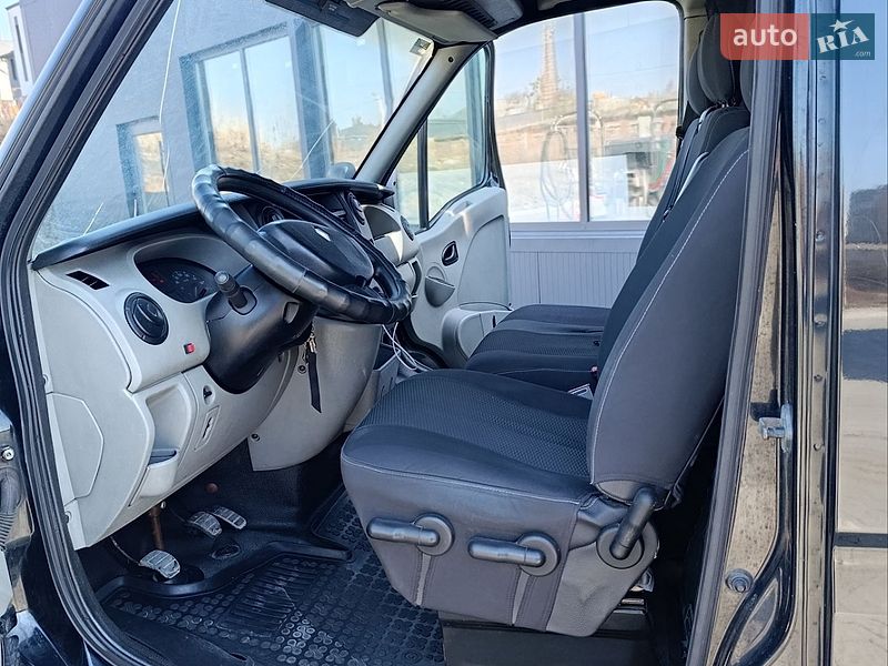 Грузовой фургон Renault Master 2008 в Львове