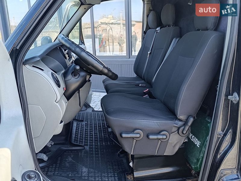 Грузовой фургон Renault Master 2008 в Львове
