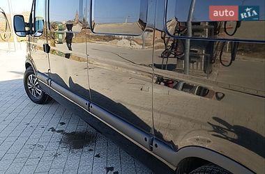 Грузовой фургон Renault Master 2008 в Львове