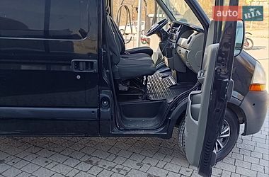 Грузовой фургон Renault Master 2008 в Львове