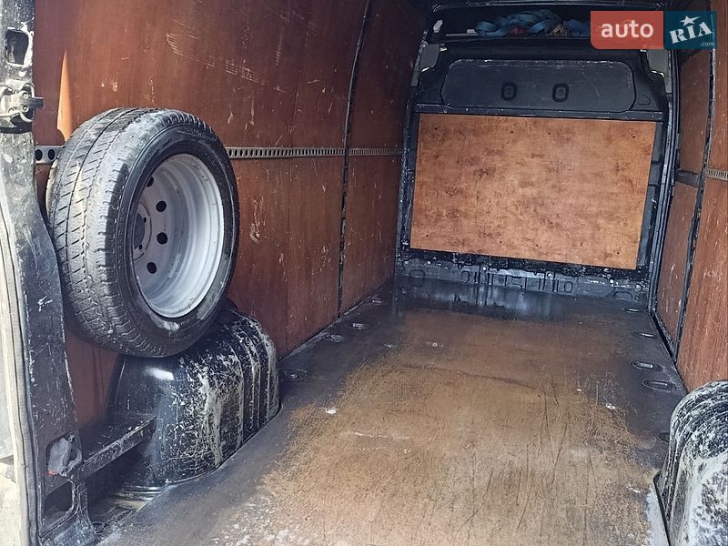 Грузовой фургон Renault Master 2008 в Львове