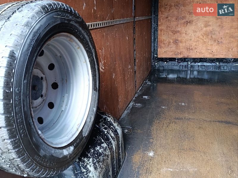 Грузовой фургон Renault Master 2008 в Львове
