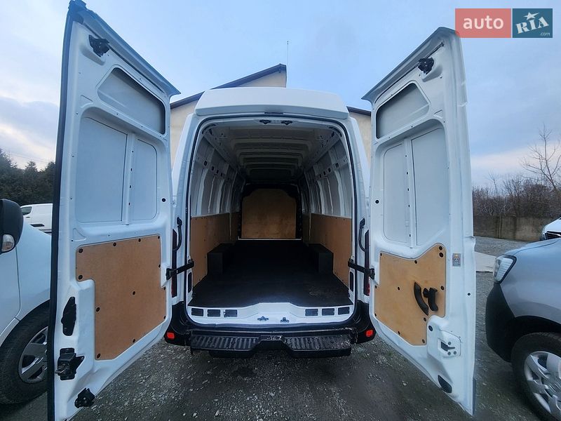 Грузовой фургон Renault Master 2018 в Дубно