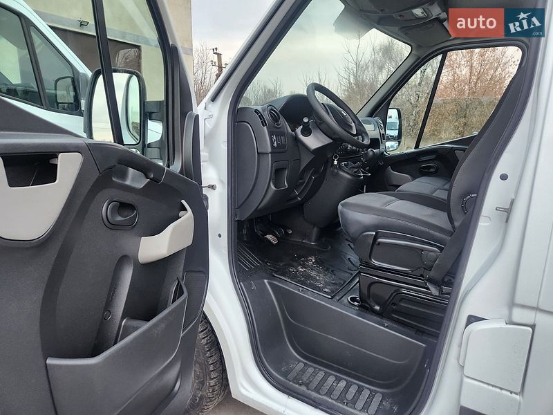 Грузовой фургон Renault Master 2018 в Дубно