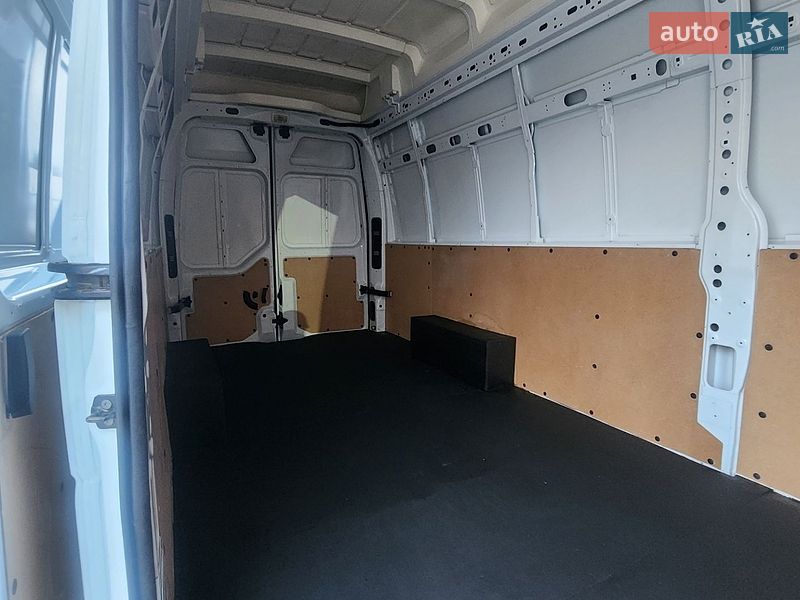 Грузовой фургон Renault Master 2018 в Дубно