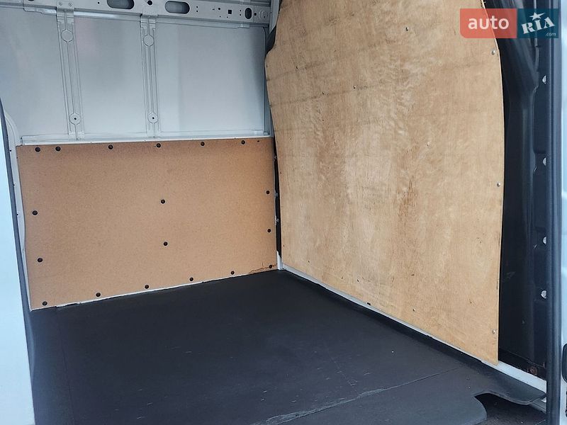 Грузовой фургон Renault Master 2018 в Дубно
