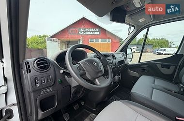 Вантажопасажирський фургон Renault Master 2016 в Млиніві