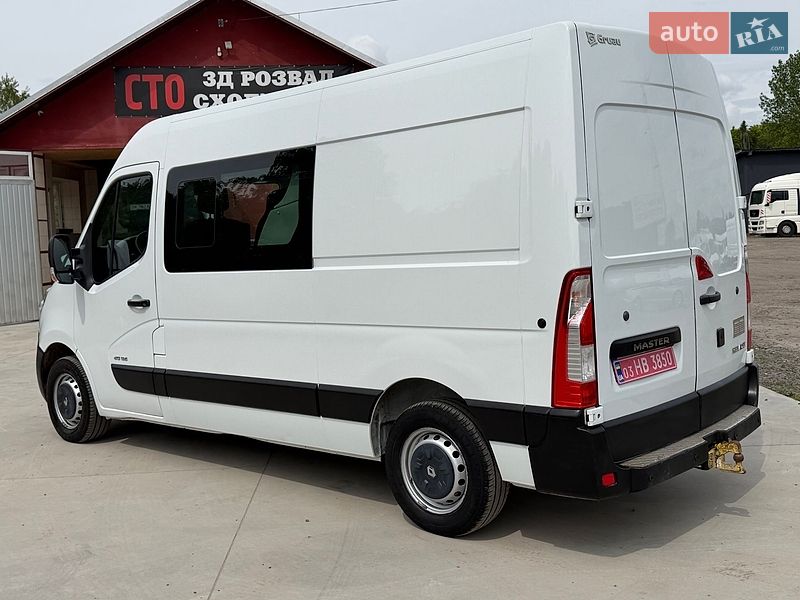 Вантажопасажирський фургон Renault Master 2016 в Млиніві