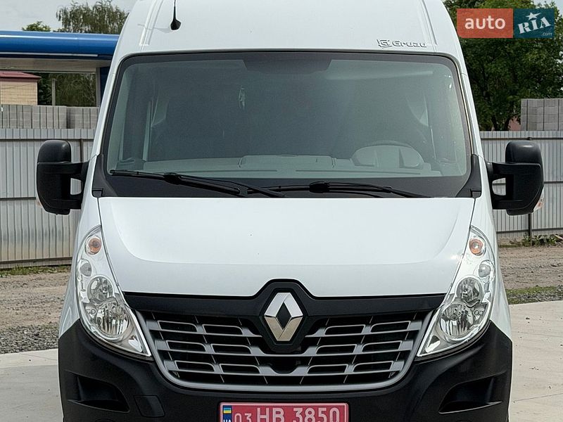 Вантажопасажирський фургон Renault Master 2016 в Млиніві
