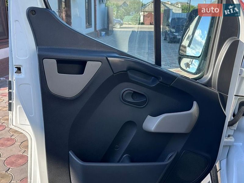 Микроавтобус грузовой (до 3,5т) Renault Master 2015 в Баштанке