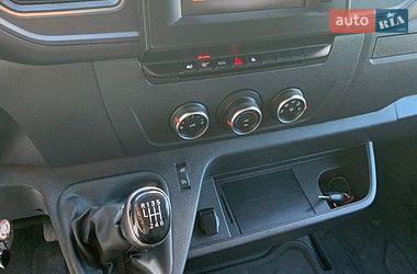 Вантажний фургон Renault Master 2020 в Львові