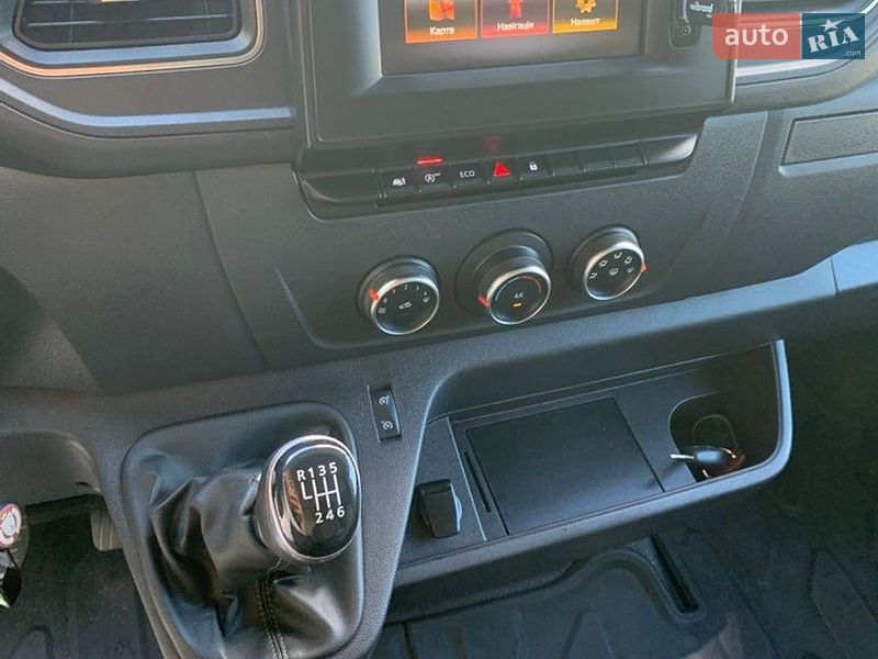 Вантажний фургон Renault Master 2020 в Львові