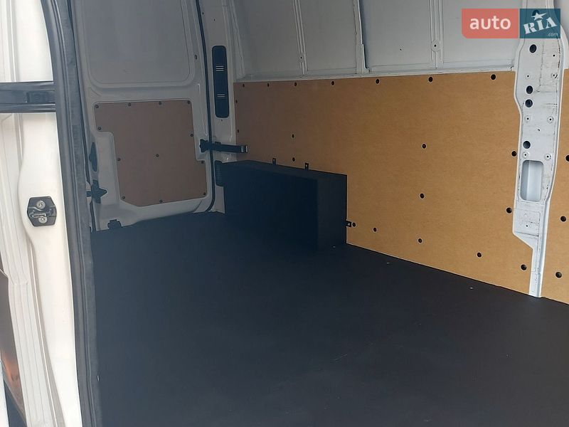Вантажний фургон Renault Master 2022 в Млиніві фото 25 Вантажний фургон Renault Master 2022 в Млиніві