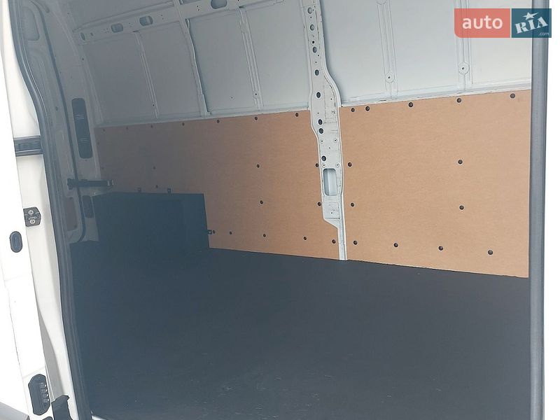 Вантажний фургон Renault Master 2022 в Млиніві фото 24 Вантажний фургон Renault Master 2022 в Млиніві
